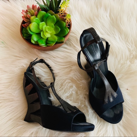 Bottega VenetaBlack Leather/Fabric Open Wedge